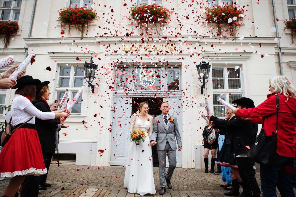 Auszug aus dem Standesamt  (korolevafotografie.de)