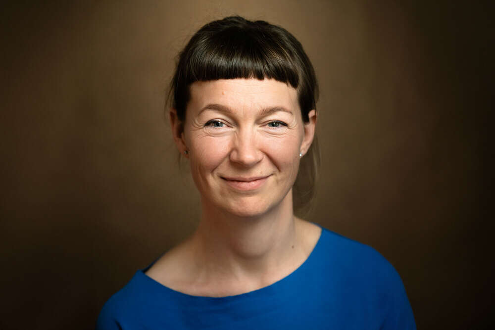 PORTRAITS mit RALF HIEMISCH im JETZT & HIER Studio (PORTRAITS mit RALF HIEMISCH im JETZT & HIER Studio)