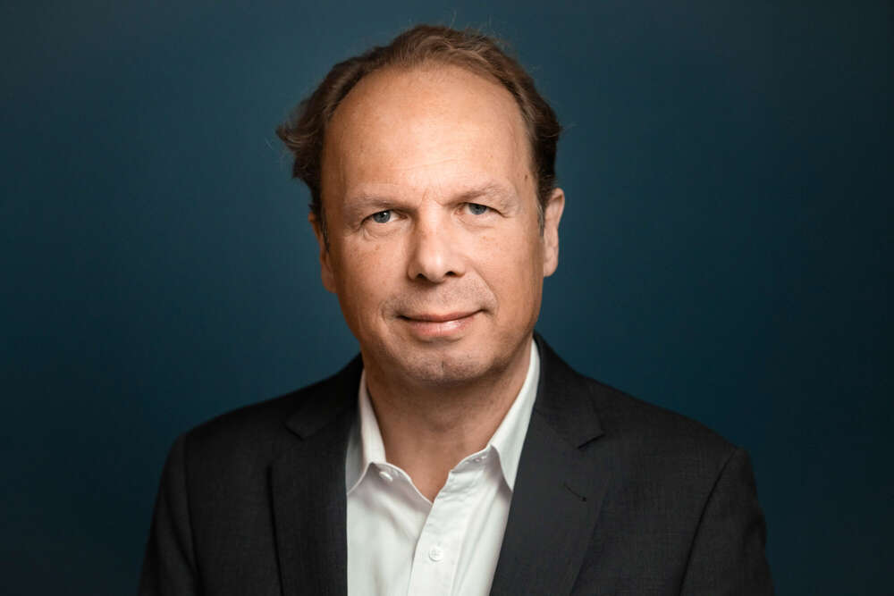 PORTRAITS mit RALF HIEMISCH im JETZT & HIER Studio (PORTRAITS mit RALF HIEMISCH im JETZT & HIER Studio)