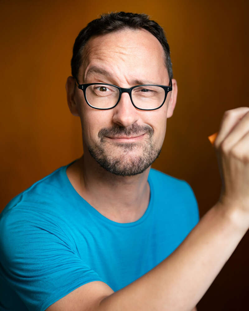 PORTRAITS mit RALF HIEMISCH im JETZT & HIER Studio