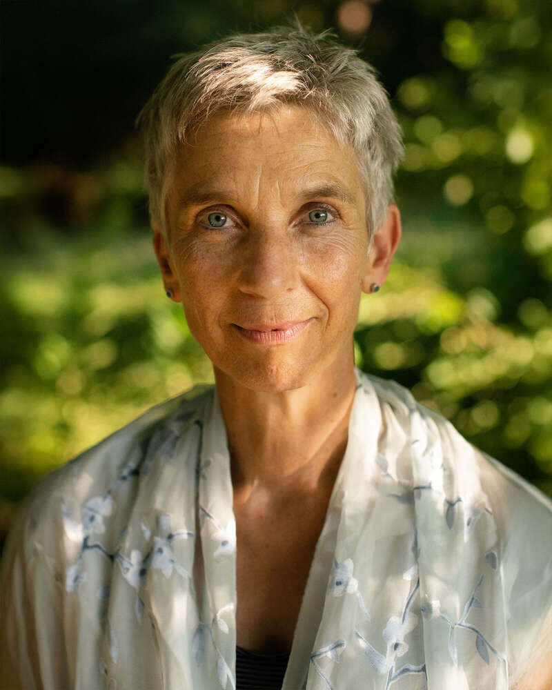 PORTRAITS mit RALF HIEMISCH im JETZT & HIER Studio (PORTRAITS mit RALF HIEMISCH im JETZT & HIER Studio)