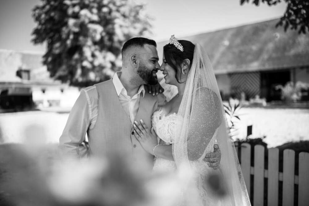 Hochzeitsliebe in Schwarz-Weiß (FOKUSNAH)