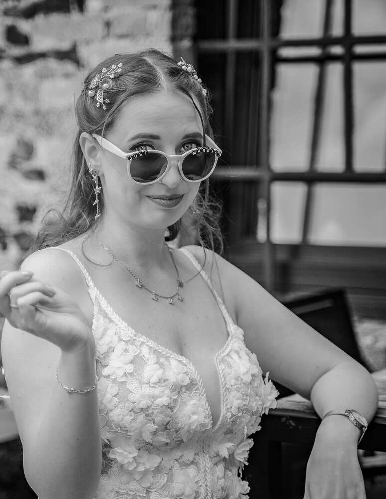 Happy Bride (Madly in Love Wedding)