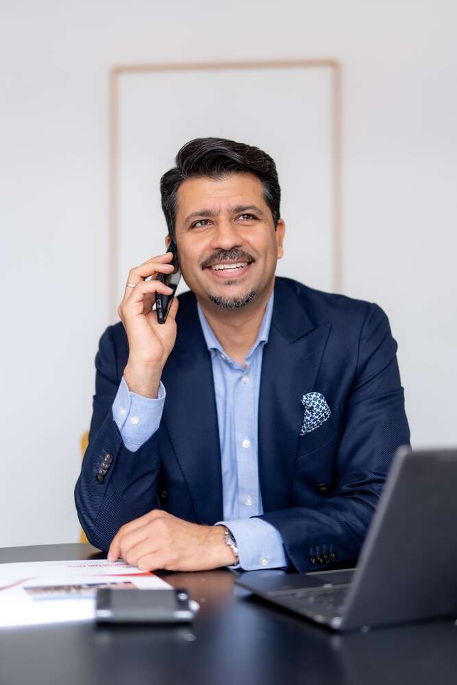 Business Frankfurt Studio (Adam Nowak)