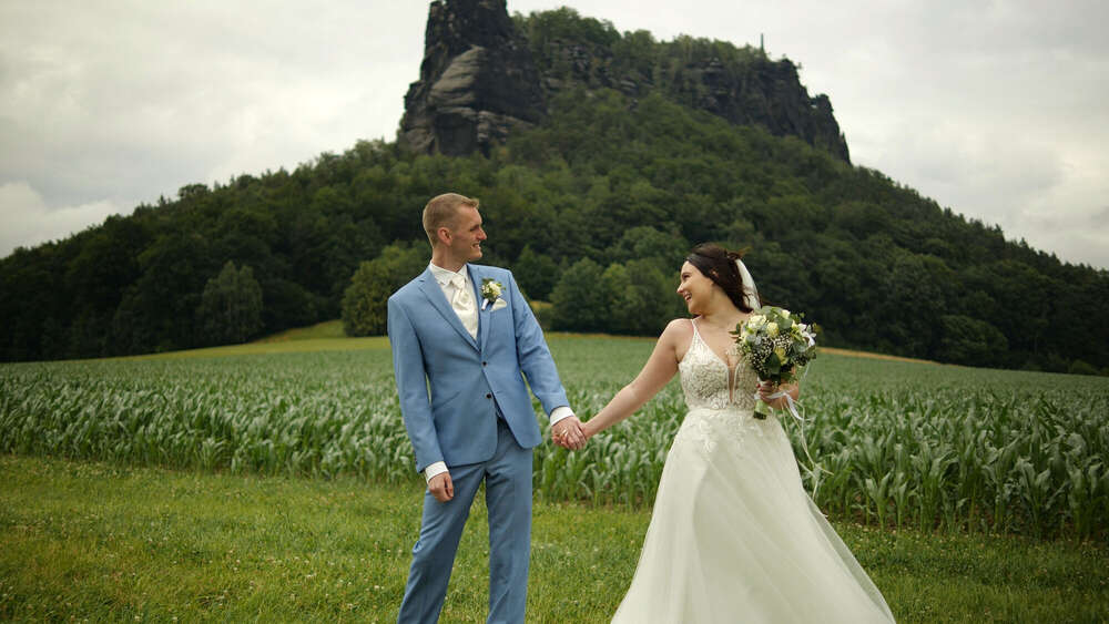 Sonnerhochzeit mit Bergblick (Manoora - Wedding Films)
