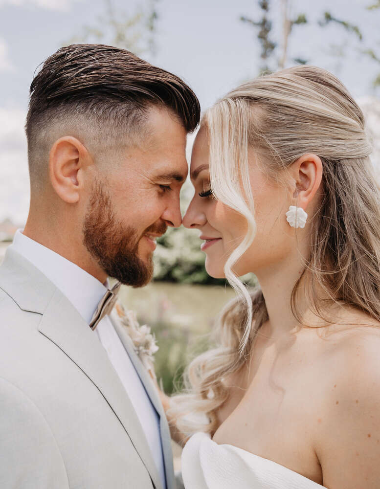 Anika Lowry Photography (Anika Lowry Photography)