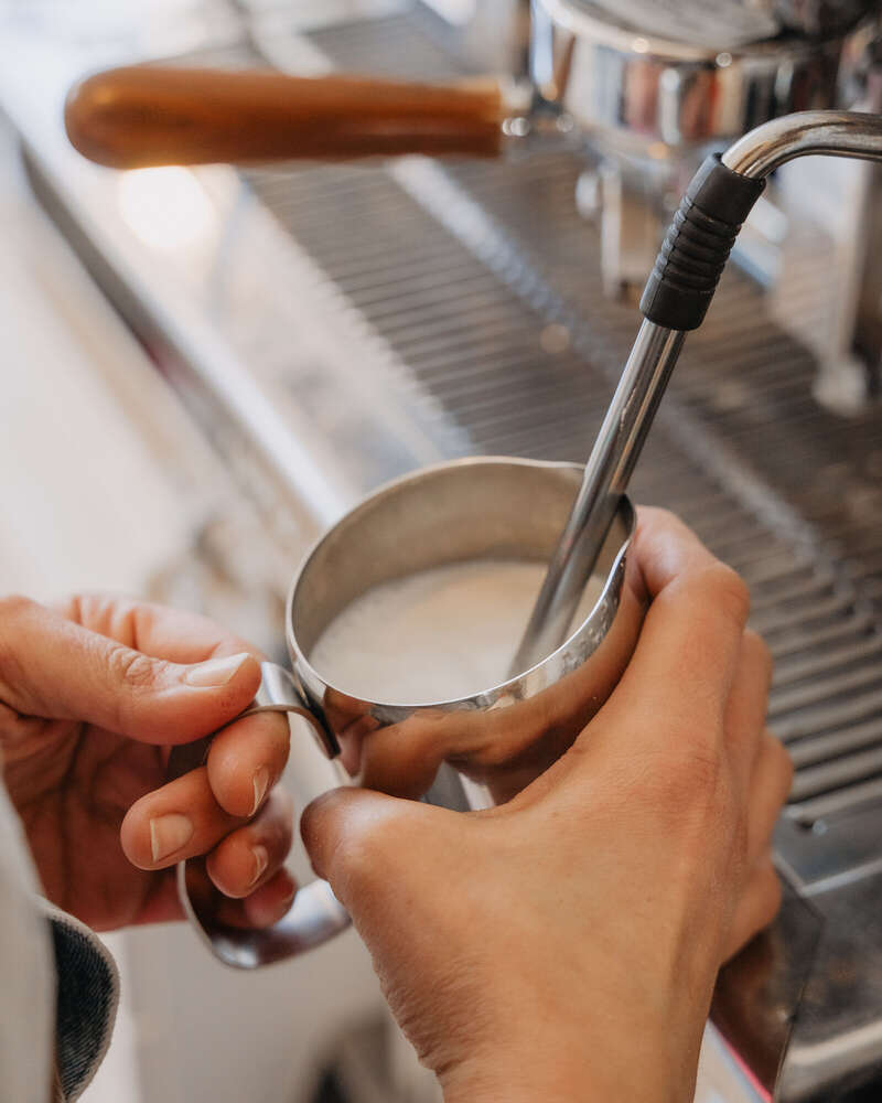 Anika Lowry Photography (Anika Lowry Photography)