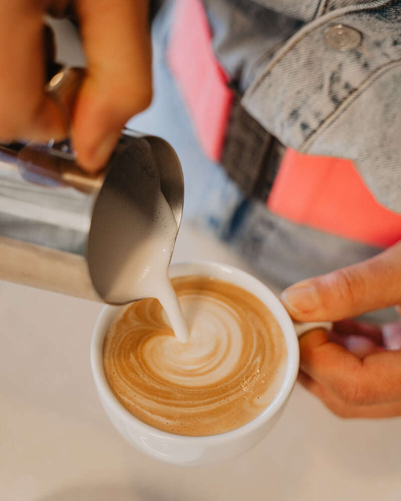 Anika Lowry Photography (Anika Lowry Photography)