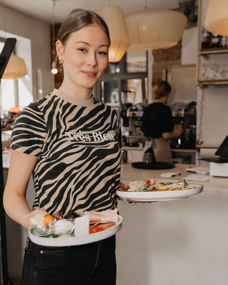 Anika Lowry Photography (Anika Lowry Photography)