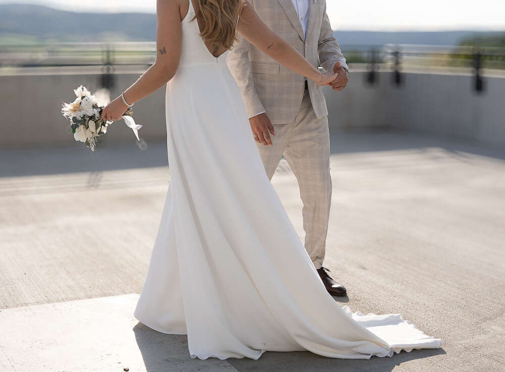 Anika Lowry Photography (Anika Lowry Photography)