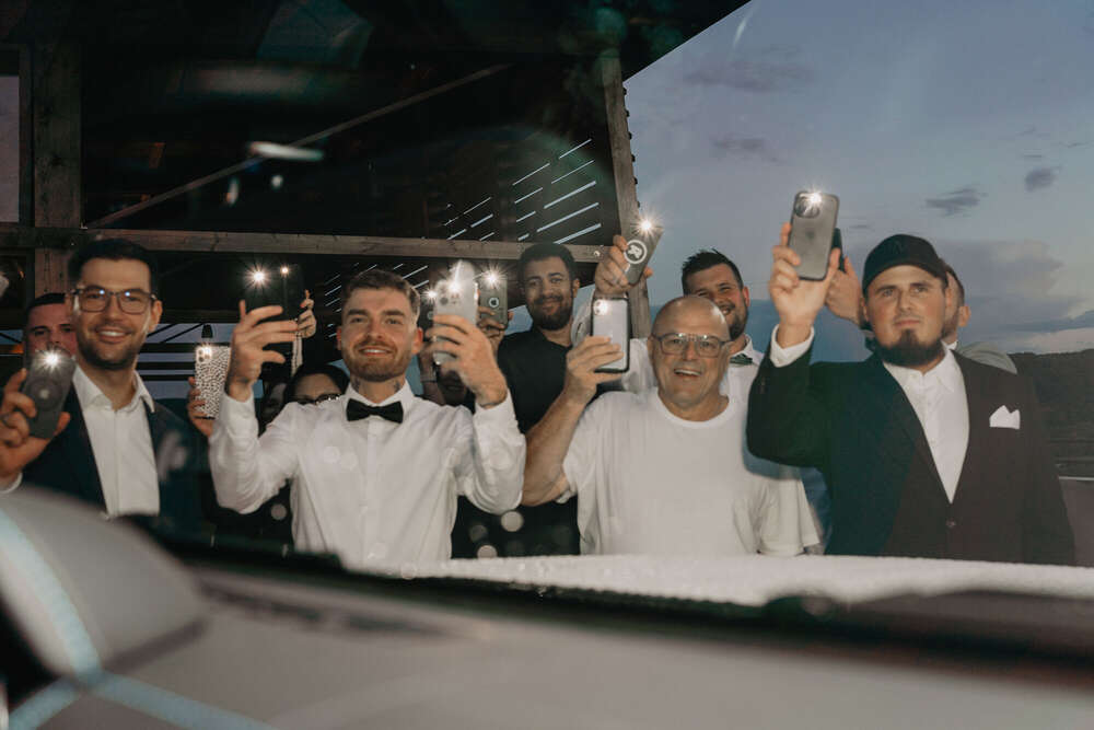 Anika Lowry Photography (Anika Lowry Photography)