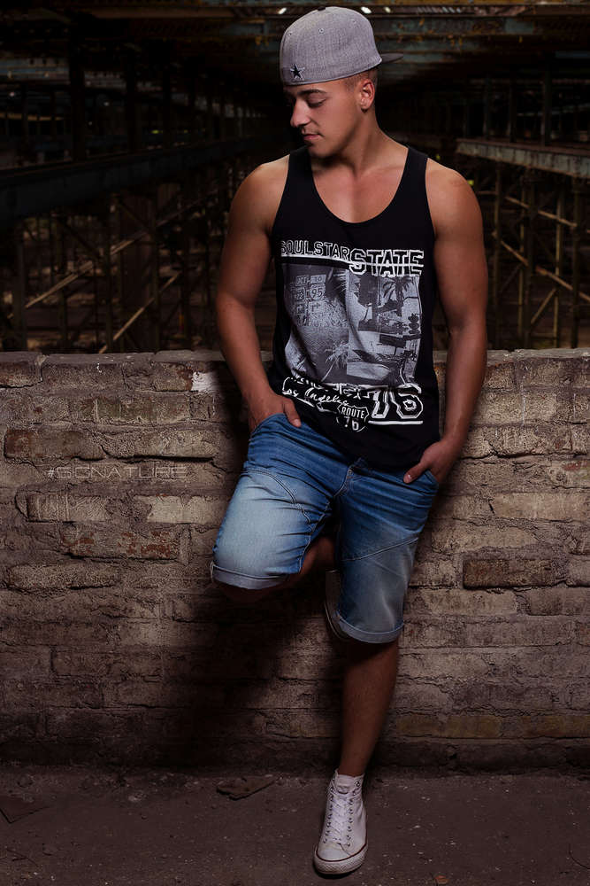 Outdoor Shooting Boy (Signature Studio Line)