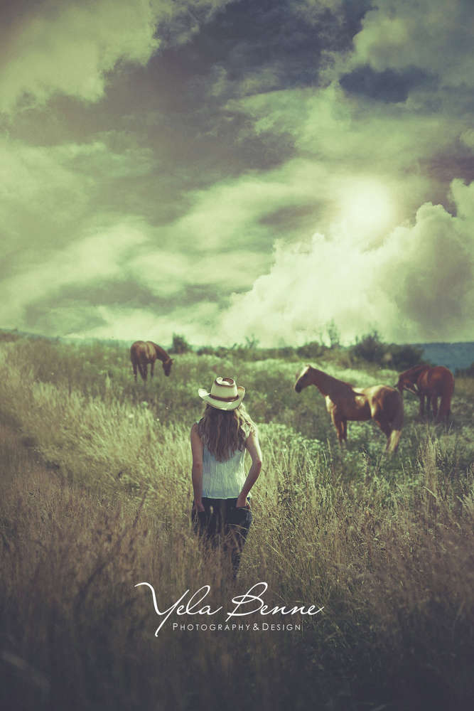 Yela Benne Photography & Design