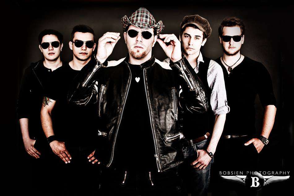 BOBSIEN-PHOTOGRAPHY (BOBSIEN-PHOTOGRAPHY)