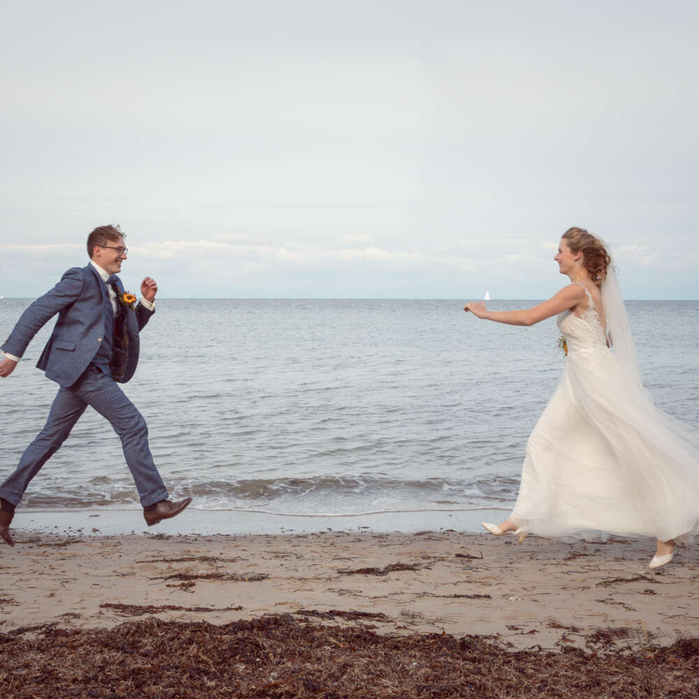 Hochzeitsportraits mit Bewegung und viel Spass (Fotostudio Lichtschmiede - Hochzeitsfotograf)