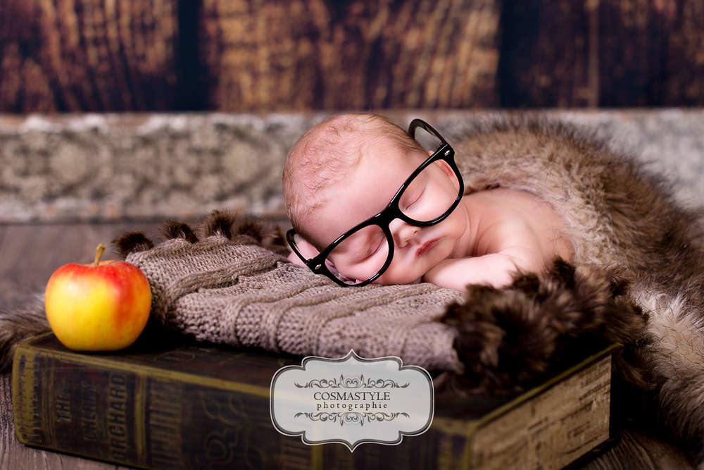 kleiner Bücherwurm (Cosmastyle Photographie)