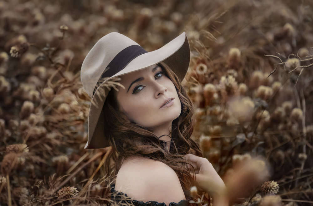 Thistlefield (HoneyLightSolutions)