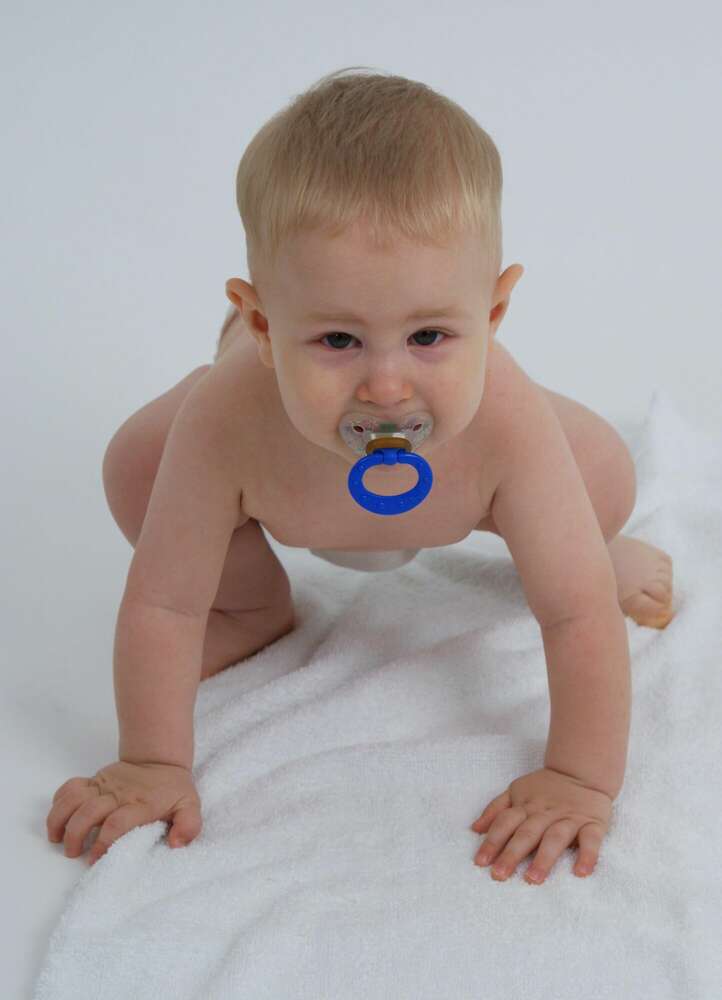 Ich und mein Schnuller (Fotohaus Lenzen)