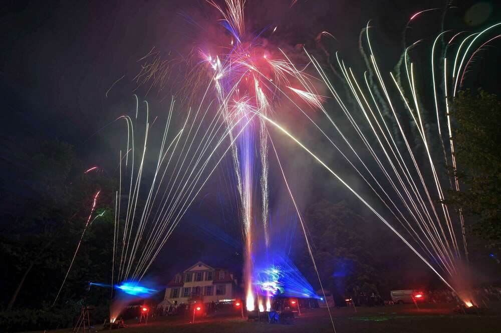 Pyrotechnik (Scheere Photos)