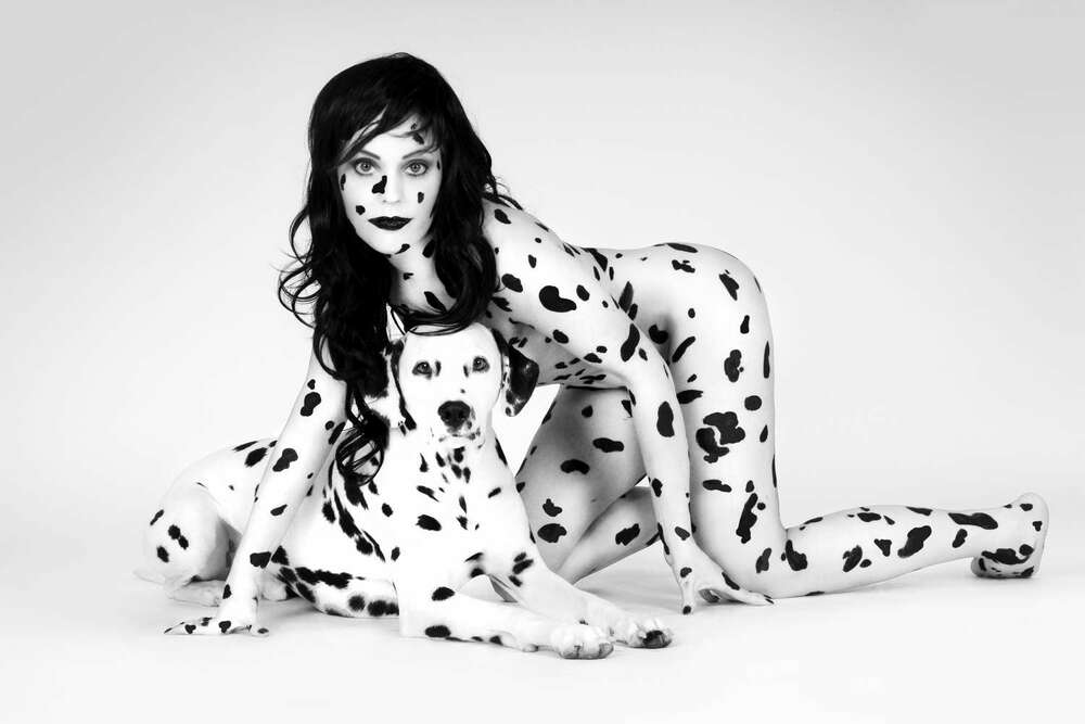 Dalmatiner Fotoshooting mit Bodypainting (Aktfotografie & Boudoir Kristian Liebrand - Fotost)