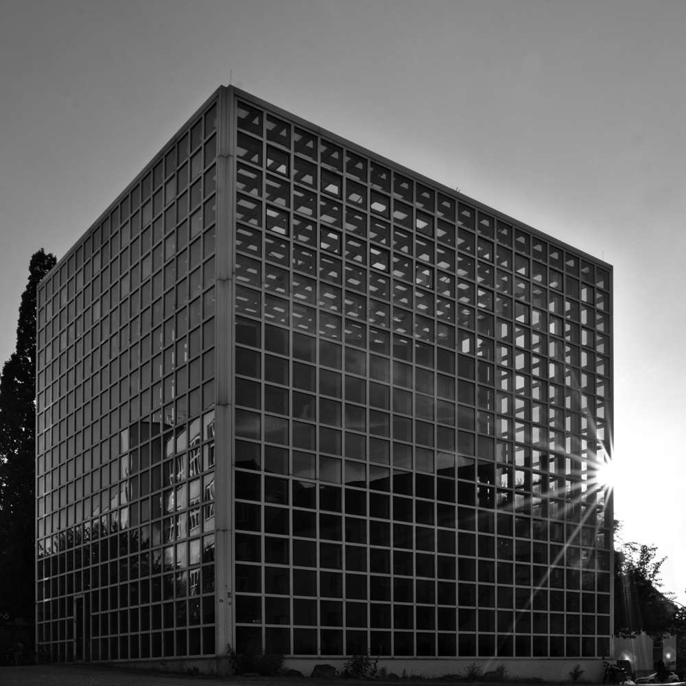 HBK Block in fromt of sunset (http://spiegelbilder.de)