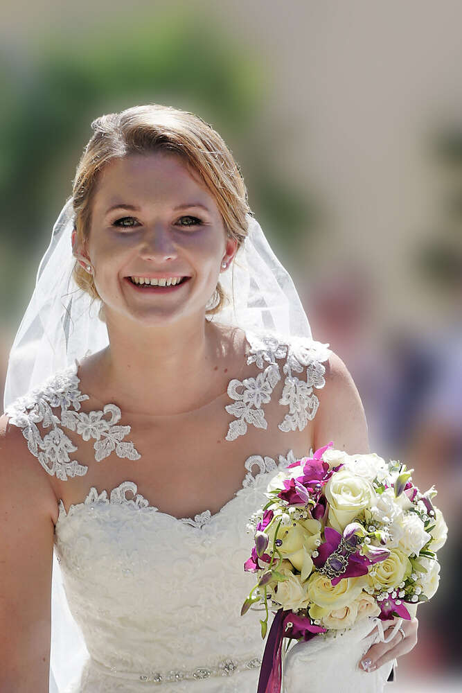 Strahlende Braut (Fotostudio Ernst)