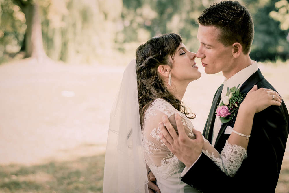 Brautpaar im Park (Foto Thimm)