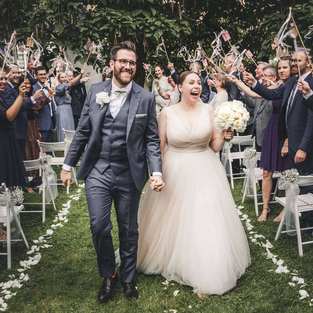 Team Schnurrbart Wedding Photo & Film (Team Schnurrbart Wedding Photo & Film)