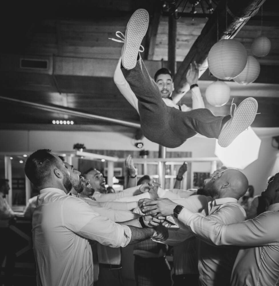 Team Schnurrbart Wedding Photo & Film (Team Schnurrbart Wedding Photo & Film)