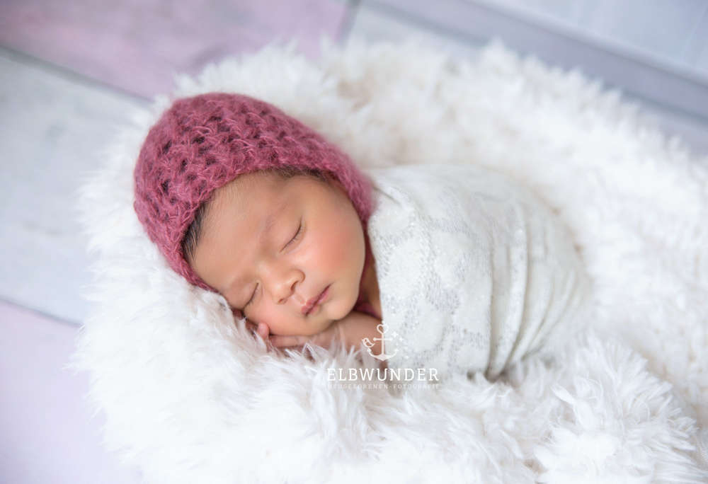 Newbornbaby (Elbwunder Neugeborenen-Fotografie)