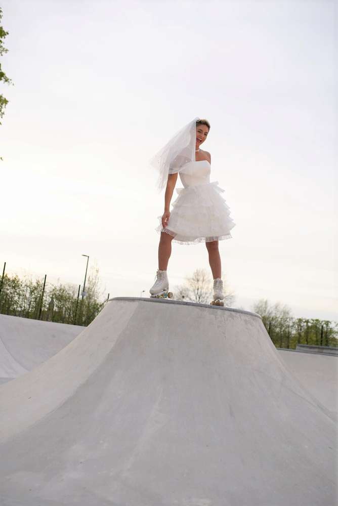 rollerskate-bride (Stefan Zimmer)