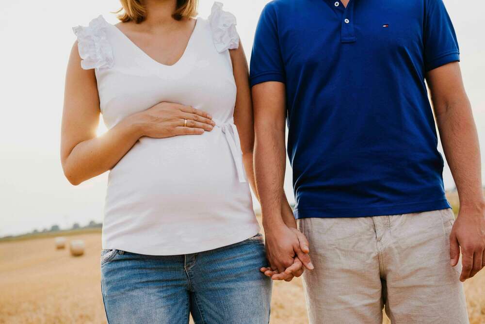 Babybauch (Portrait Salon Fotostudio Meisterbetrieb)