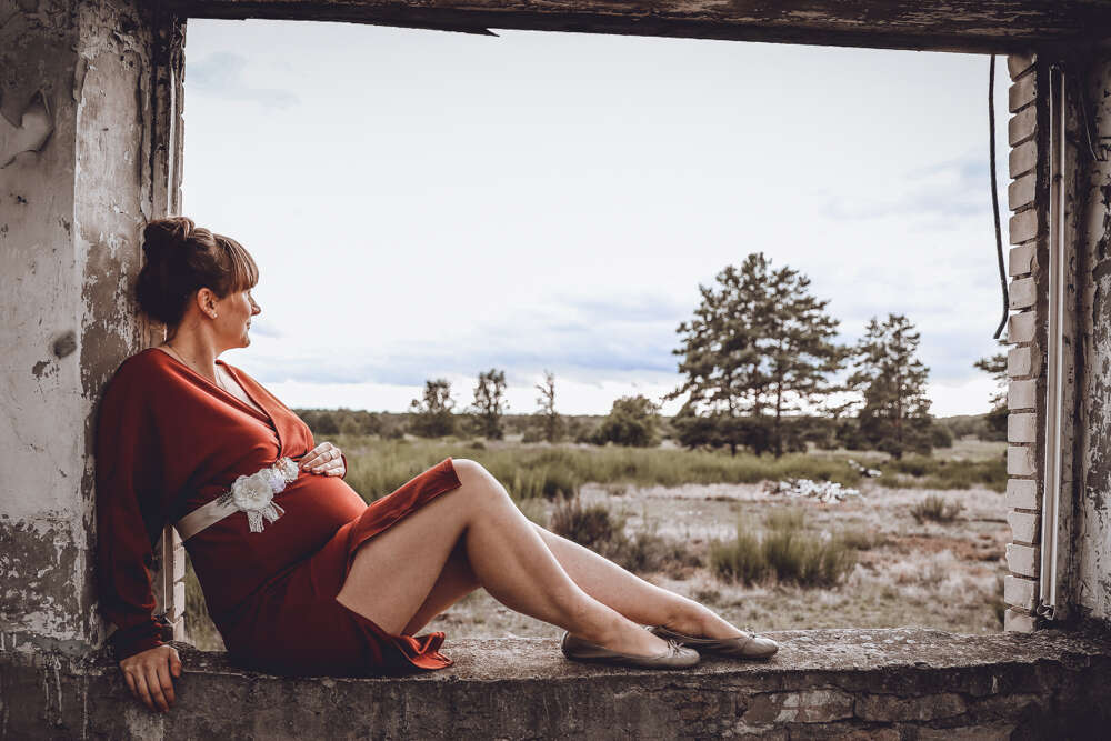 Babybauch in der Natur (Janina Gumprecht Fotografie)