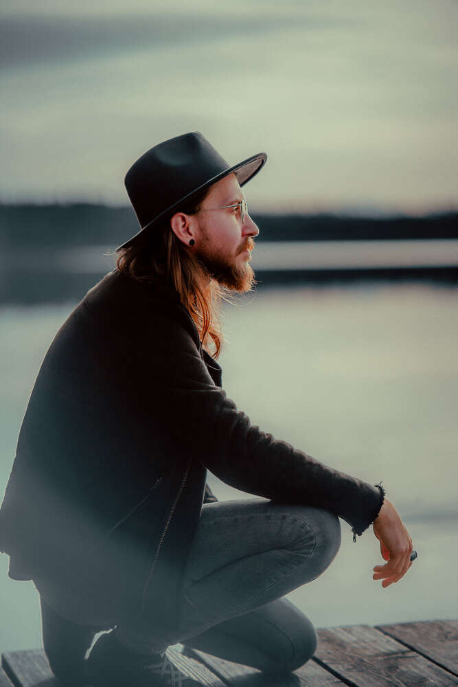 Some thoughtful moments (datcaptain)