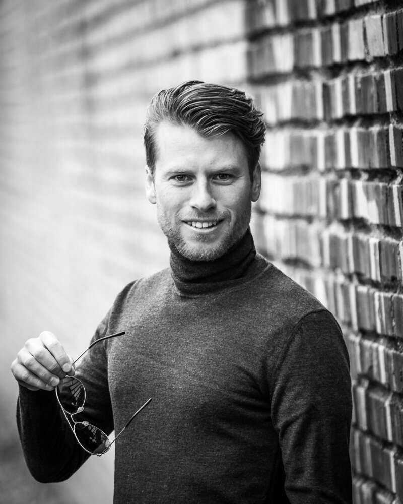 Portrait Shooting Outdoor (Photo Deluxe - Portraits | Business | Events)